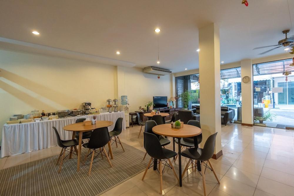 Bangla Star Hotel Phuket Exterior photo