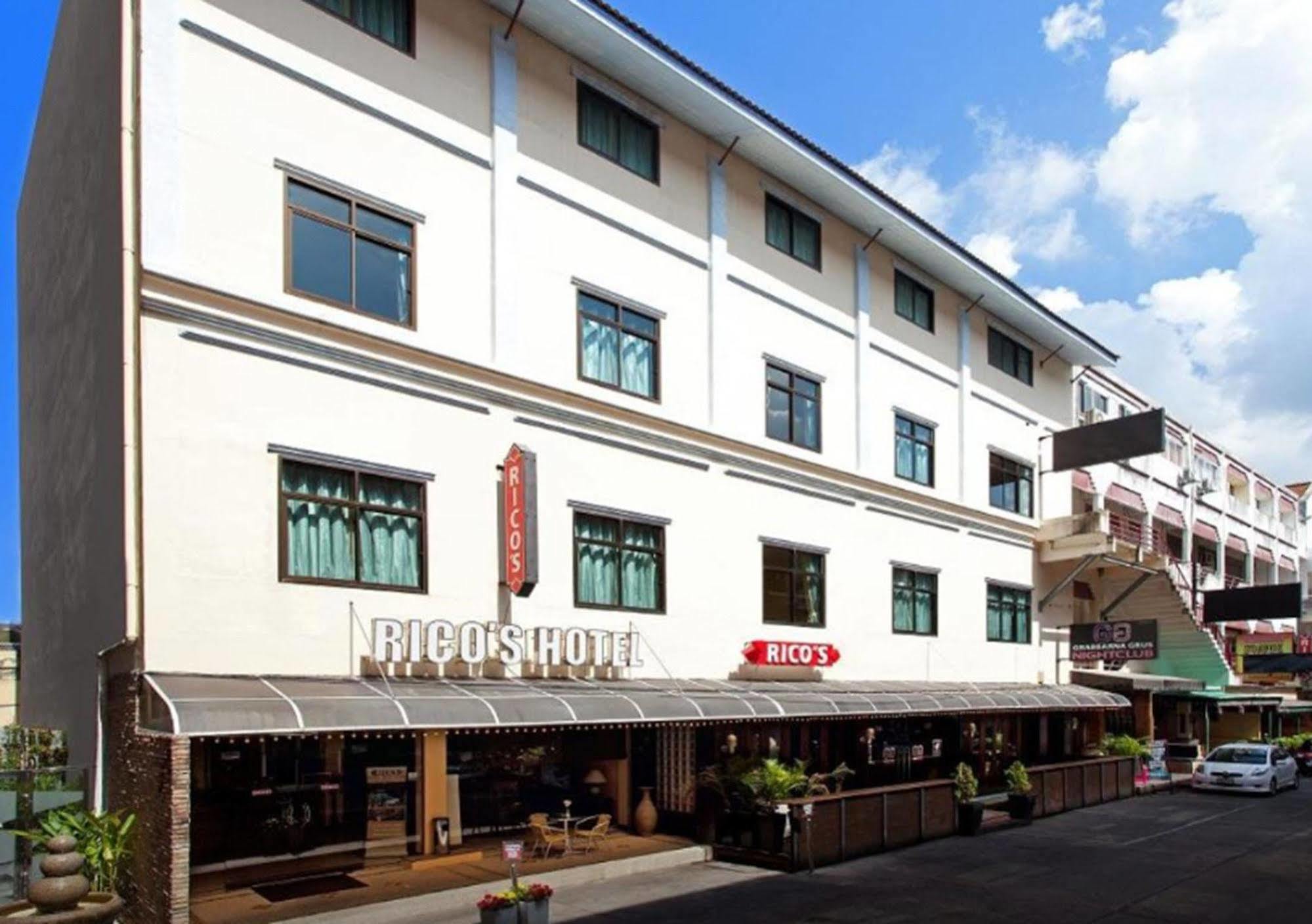 Bangla Star Hotel Phuket Exterior photo